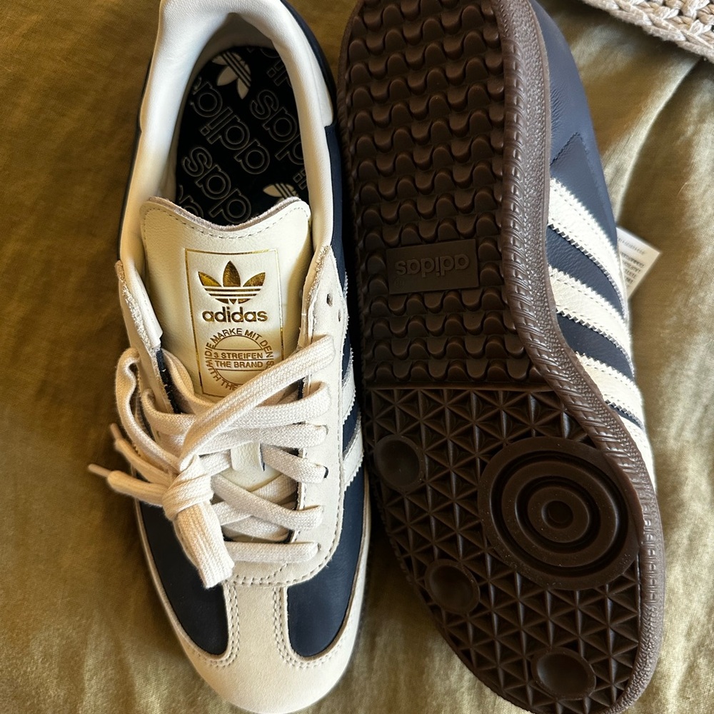 Adidas Samba White and Indigo Sneakers - Picture 4 of 4